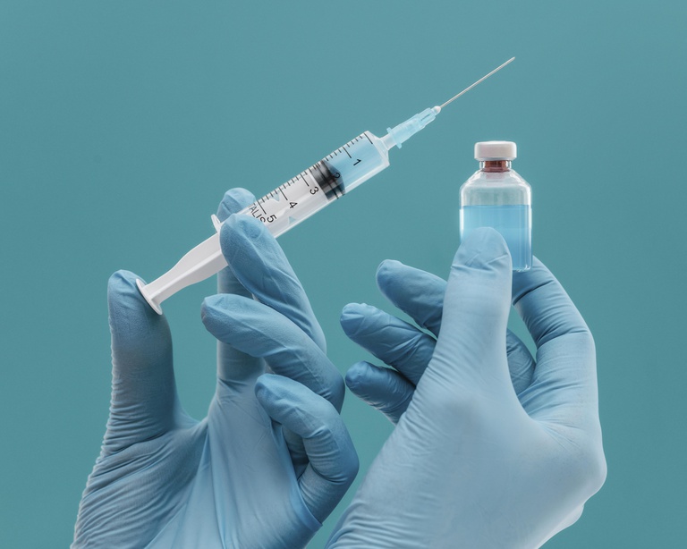 Vacinas contra gripe e covid do SUS reduzem risco de infarto e AVC
