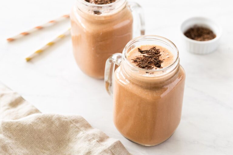 Seu shake vegano pode estar sabotando seus ganhos? A ciência responde.