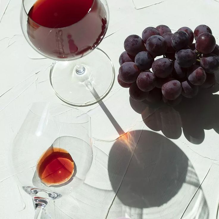 Resveratrol: o antioxidante que saiu da taça de vinho para virar a aposta do wellness