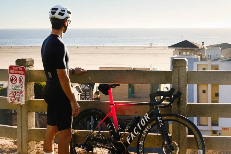 Sua próxima viagem de luxo pode vir com uma bike inclusa
