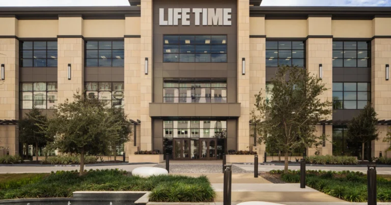 Life Time + Aion: O upgrade com peso que faltava no seu treino de luxo