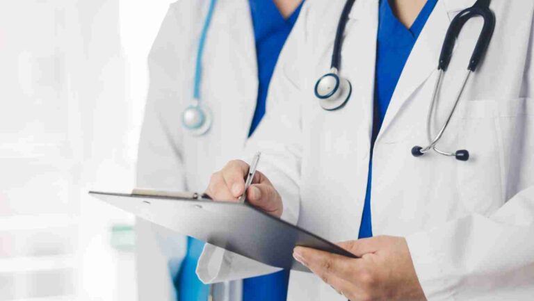 Como a Clicknurse está resolvendo a crise de enfermagem que atinge 5,8 milhões de profissionais?