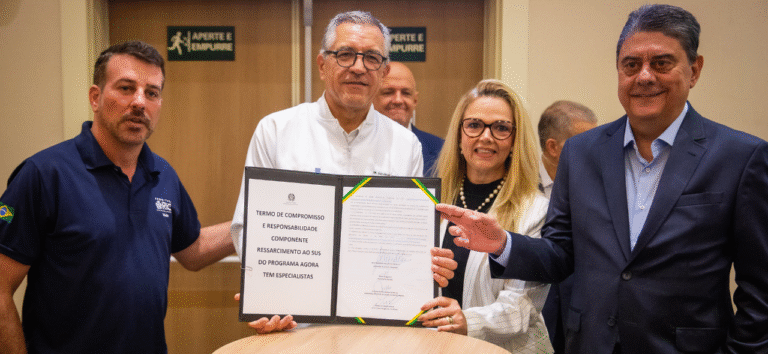 SUS fecha parceria para treinar mais médicos no Brasil