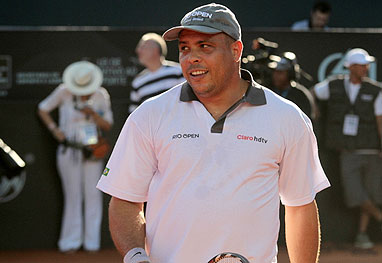 Ronaldo Fenômeno lança clube premium para quem joga tênis