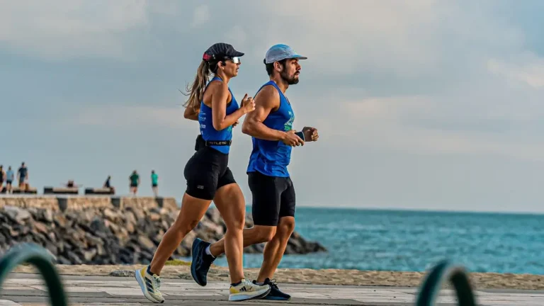 Correr juntos pode fortalecer o vínculo e a conexão entre casais