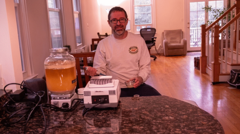 Cientista cria cerveja que substitui vacina para ajudar quem tem medo de agulha