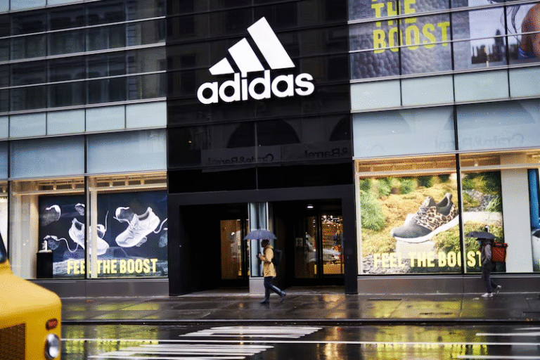 Adidas tem o maior trimestre da sua história e mostra o poder de vender a preço cheio