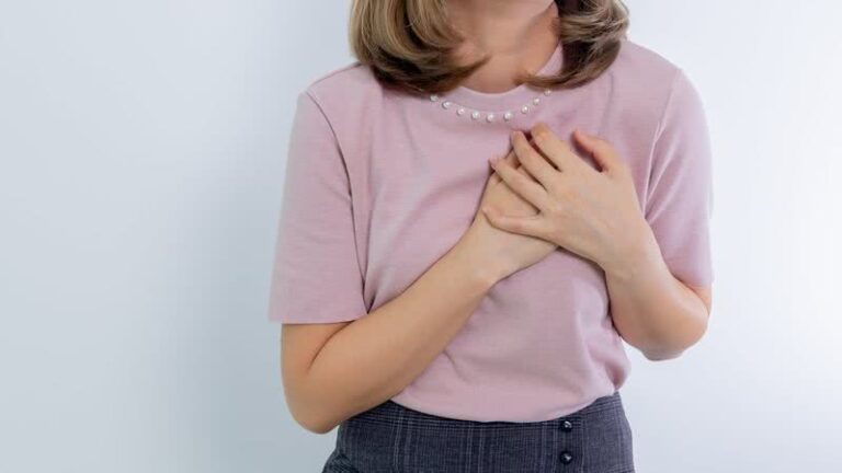 Por que o colesterol pode subir na menopausa, mesmo com uma boa alimentação?
